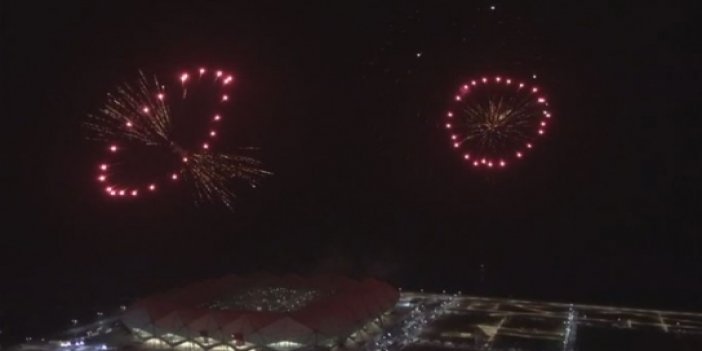 Trabzonspor 50. Kuruluş Yıldönümü kutlamaları Havai fişek gösterisi