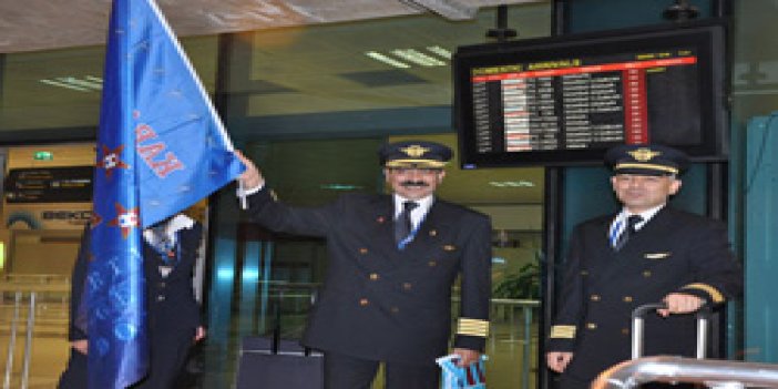 Kaptan pilottan Trabzon'a övgü