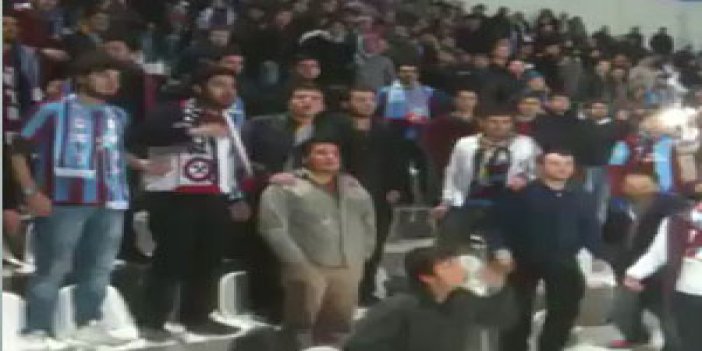 Trabzonspor taraftarından Sivas gol tezahüratı