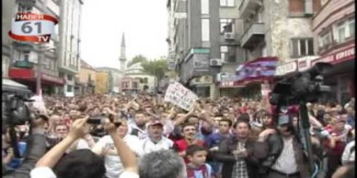 Trabzonspor taraftarı sokaklardaydı