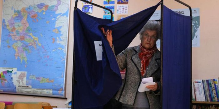 Yunanistan'da seçmenler sandık başında