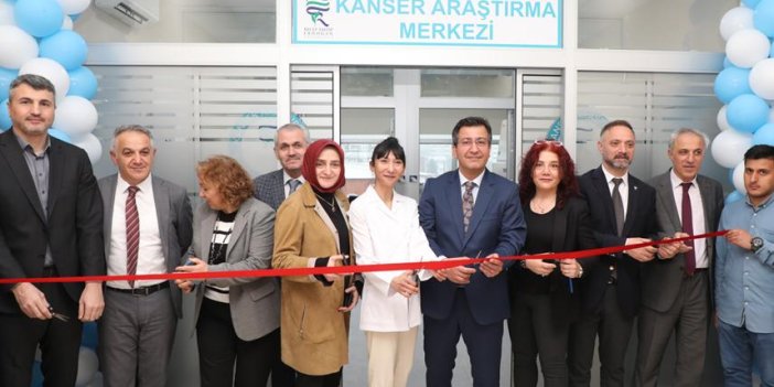 Rize'de Recep Tayyip Erdoğan Üniversitesi'nde Kanser Araştırma Laboratuvarı açıldı