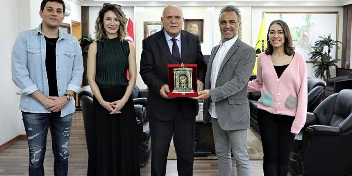 Bayburt'ta ‘Borç’ film ekibinden Başkan Pekmezci’ye ziyaret