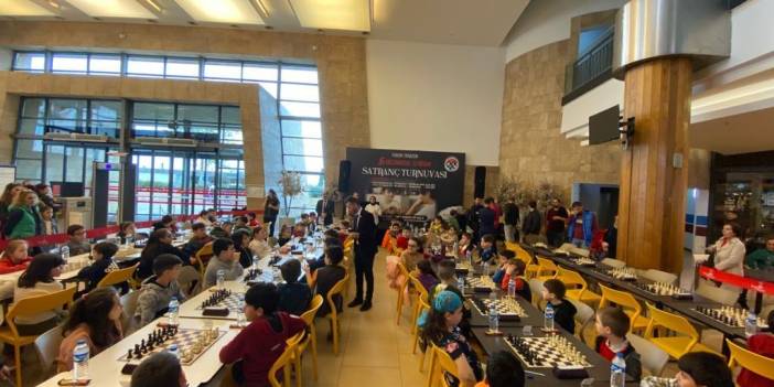 Trabzon'da satranç turnuvası düzenlendi!