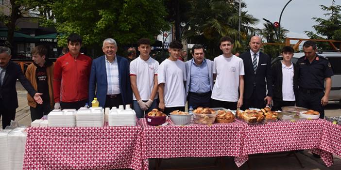 Giresun'da Hatay'daki kardeş okul için kermes programı düzenlendi