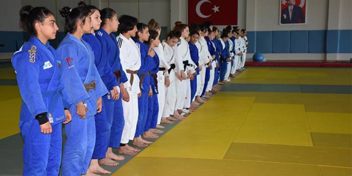 Judoculardan Avrupa Şampiyonası öncesi Trabzon'da ortak kamp