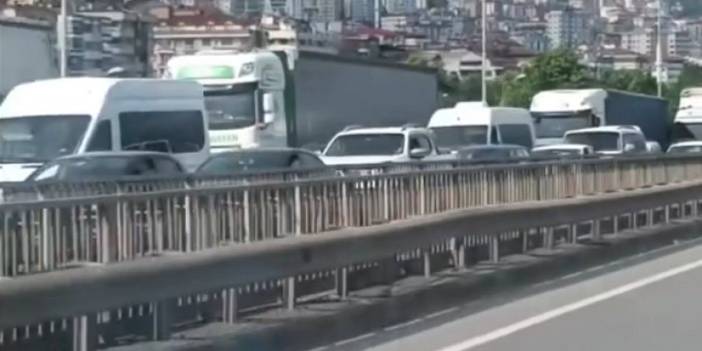 Trabzon'da trafik felç! Kuyruk kilometrelerce uzadı