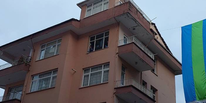 Rize'de 5. kattan düşerek ağır yaralanan kadın hayatını kaybetti