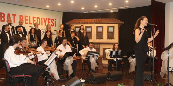 Akçaabat'ta Türk Sanat Müziği büyüledi