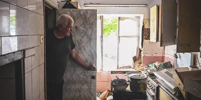 Ukrayna'da su baskınından etkilenen evler kullanılamaz hale geldi