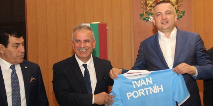 Bulgar Belediye Başkanı'nın Trabzonspor aşkı