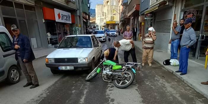 Samsun'un Alaçam ilçesinde otomobil ile motosiklet çarpıştı! 2 yaralı