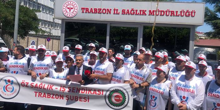 Trabzon’da sağlık işçilerinden basın açıklaması! “Emeğimizi hiçe saymayın”