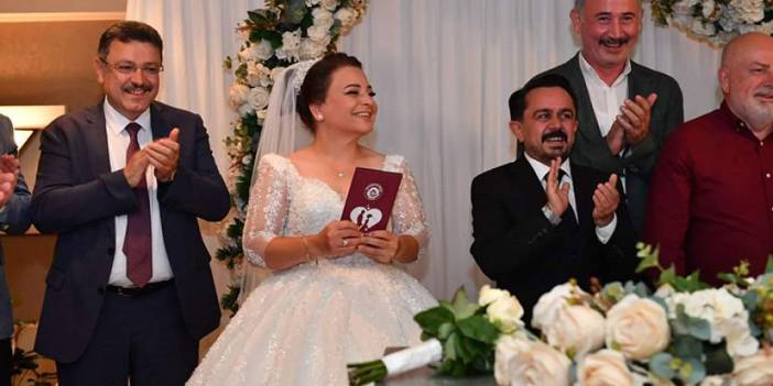 Trabzon bu nikahta buluştu! Selahattin Özcan, Pınar Benli ile dünya evine girdi!