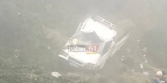 Trabzon'da kamyonet şarampole devrildi! 3 ölü, 1 yaralı