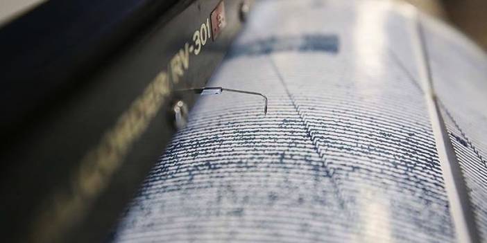 İzmir Körfezi'nde 3.7 büyüklüğünde deprem. 14 Ağustos 2023