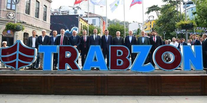 Cumhurbaşkanı Yardımcısı Yılmaz Trabzon'da ziyaretlerini sürdürdü
