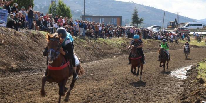 Samsun'da Canik atları dörtnala koştu