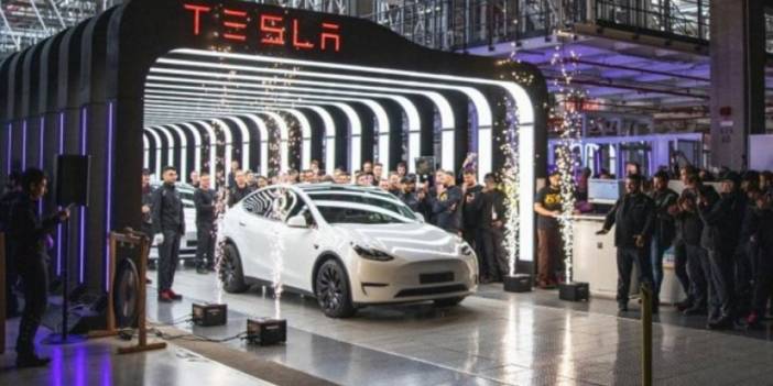Elon Musk'tan Türkiye'de Tesla Fabrikasına yeşil ışık