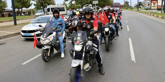 Motosiklet tutkunları gaziler için Trabzon'u turladı