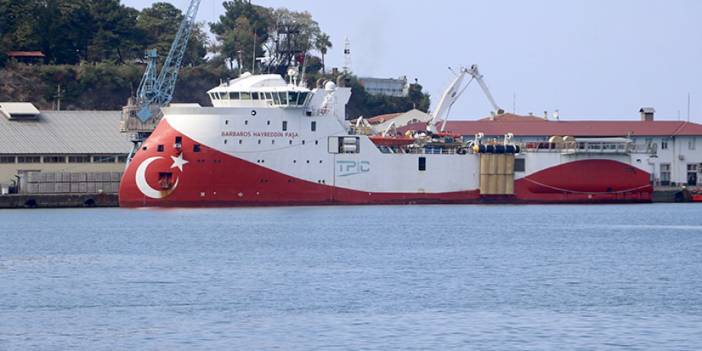 "Barbaros Hayrettin Paşa" gemisi Trabzon'da! "Doğu Karadeniz'de petrol araştırmaları sürecek"
