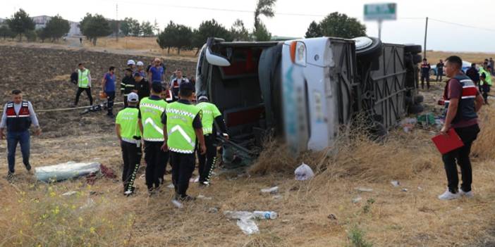 Amasya'da yolcu otobüsü devrildi! 6 ölü, 35 yaralı