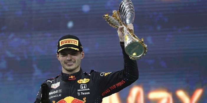 Max Verstappen, üst üste 3. kez Formula 1 dünya şampiyonu oldu