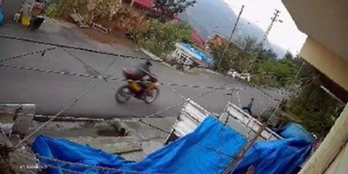 Trabzon'da motosiklet 7 yaşındaki çocuğa çarptı! O anlar güvenlik kamerasında