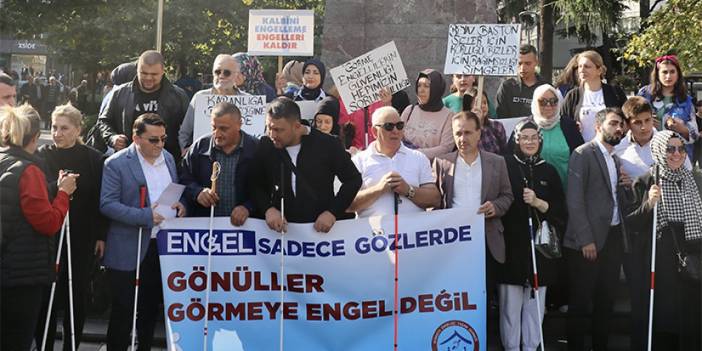Trabzon'da görme engelliler farkındalık yürüyüşü düzenlendi