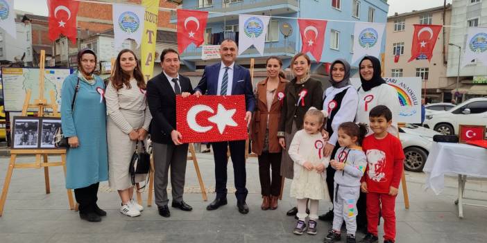 Samsun'da Atatürk ve Türk bayrağı temalı resim sergisi açıldı