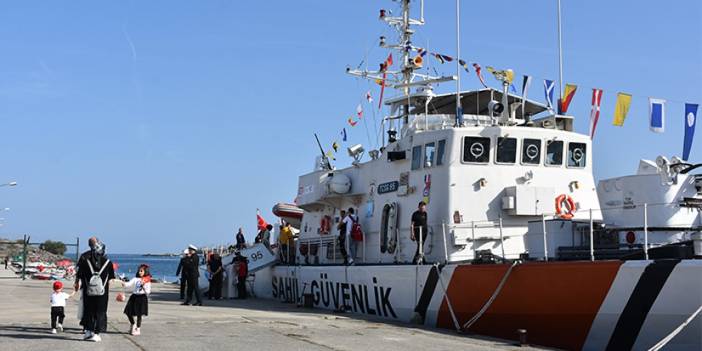 Trabzon'da TCSG-95 Sahil Güvenlik Botu ziyarete açıldı