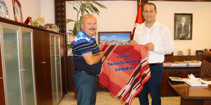 Başkan Ekim'den Paris Trabzonlular Derneği başkanına teşekkür
