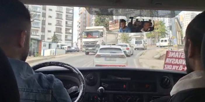 Trabzon'da hastane yolunda trafik yoğunluğu! "Ambulans nereden geçecek?"