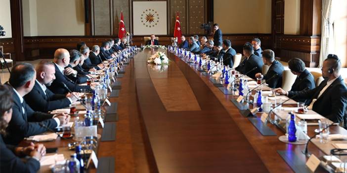 Cumhurbaşkanı Erdoğan, Trabzonspor'u kabul etti! Bakan Kasapoğlu da görüşmede yer aldı