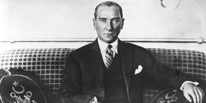 Bugün 10 Kasım! Ulu Önder Mustafa Kemal Atatürk'ü rahmet, minnet ve özlemle anıyoruz