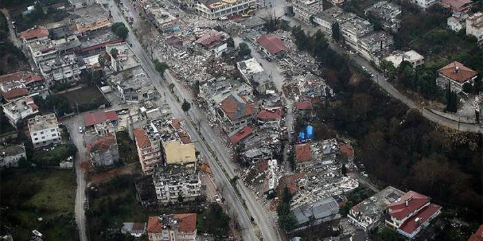 KTÜ'lü Profesör Kahramanmaraş merkezli depremlerden etkilenen yapıları inceledi! "Önemli eksiklikler mevcut"
