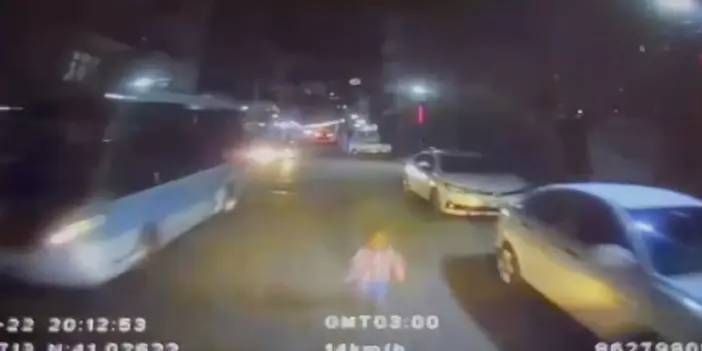Rize’de küçük kız aniden yola fırladı! Dolmuş şoförünün dikkati faciayı önledi
