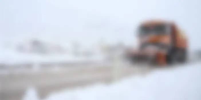Komşu ilde kar yağışı etkili oldu: 27 köy yolu ulaşıma kapandı
