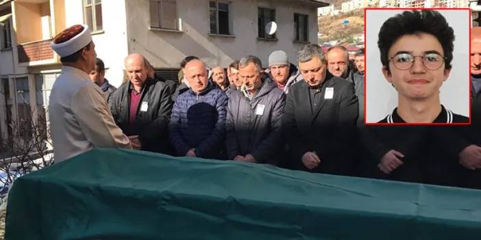 Trabzon'da dalgalara kapılan Uğurcan Korkmaz Gümüşhane'de toprağa verildi