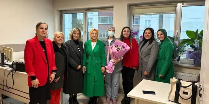 AK Parti Trabzon İl Kadın Kolları 5 Aralık gününü kutladı