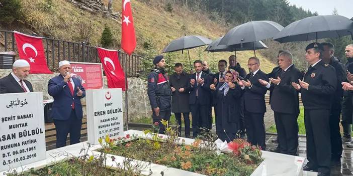 Bakan Yardımcısı Turan, Eren Bülbül'ün mezarını ziyaret etti