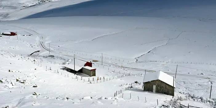 Trabzon'un yüksek kesimlerinde kar etkili oldu!