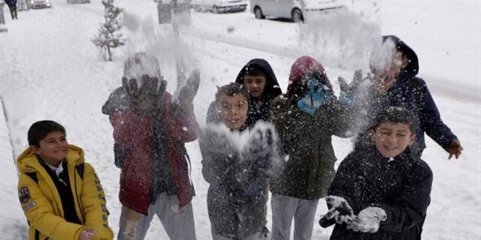 Karadeniz ilinde eğitime kar engeli! Okullar tatil edildi