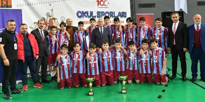 Trabzon'da okul sporları toplu ödül töreni gerçekleştirildi