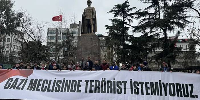Trabzonspor taraftarlarından teröre tepki yürüyüşü