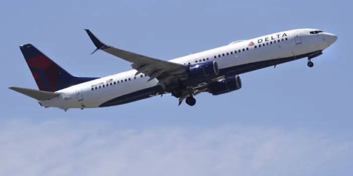 ABD'de bir Boeing kazası daha uçağın tekerleği düştü!