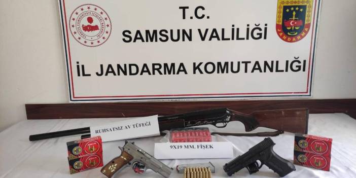 Samsun'da jandarma ekiplerinden baskın! 3 ev arandı silah ele geçirildi