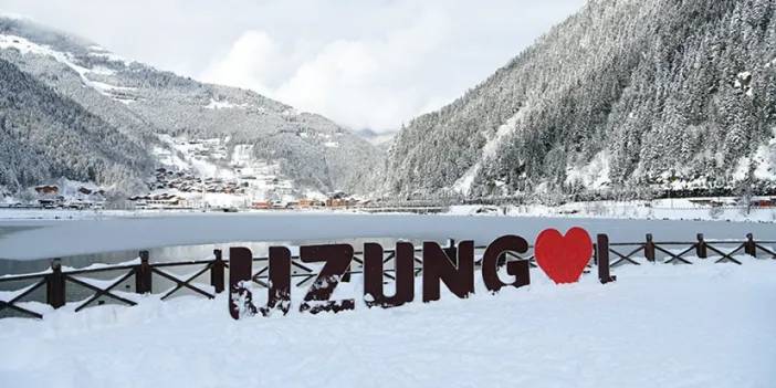 Trabzon'da soğuklar etkisini gösterdi! Uzungöl buz tuttu