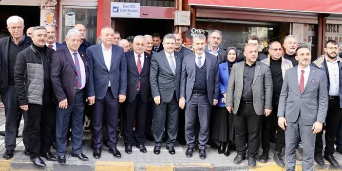 AK Parti Trabzon Büyükşehir Belediye Başkan adayı Genç muhtarlarla buluştu