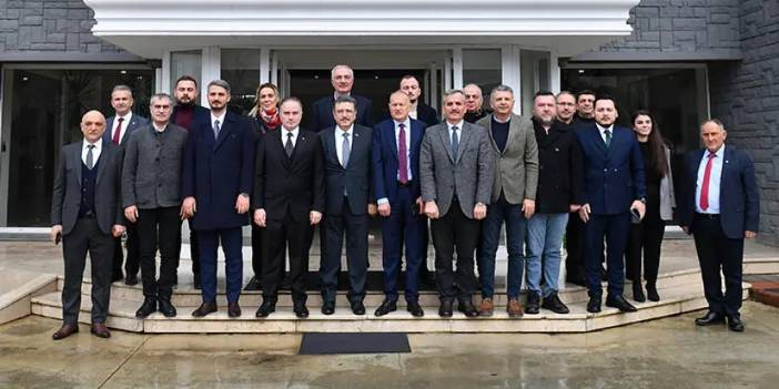 AK Parti Trabzon Büyükşehir Belediye Başkan adayı Ahmet Metin Genç'ten sanayicilere ziyaret